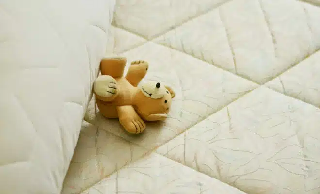 Conseils pour un matelas bébé sûr et confortable